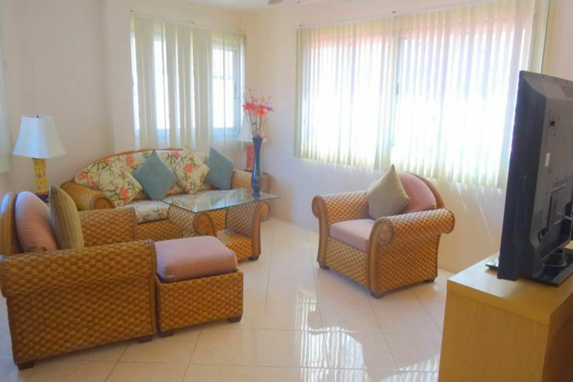 Butterfly Garden Boutique Residences: Luxury & With Full Amenities Aparthotel